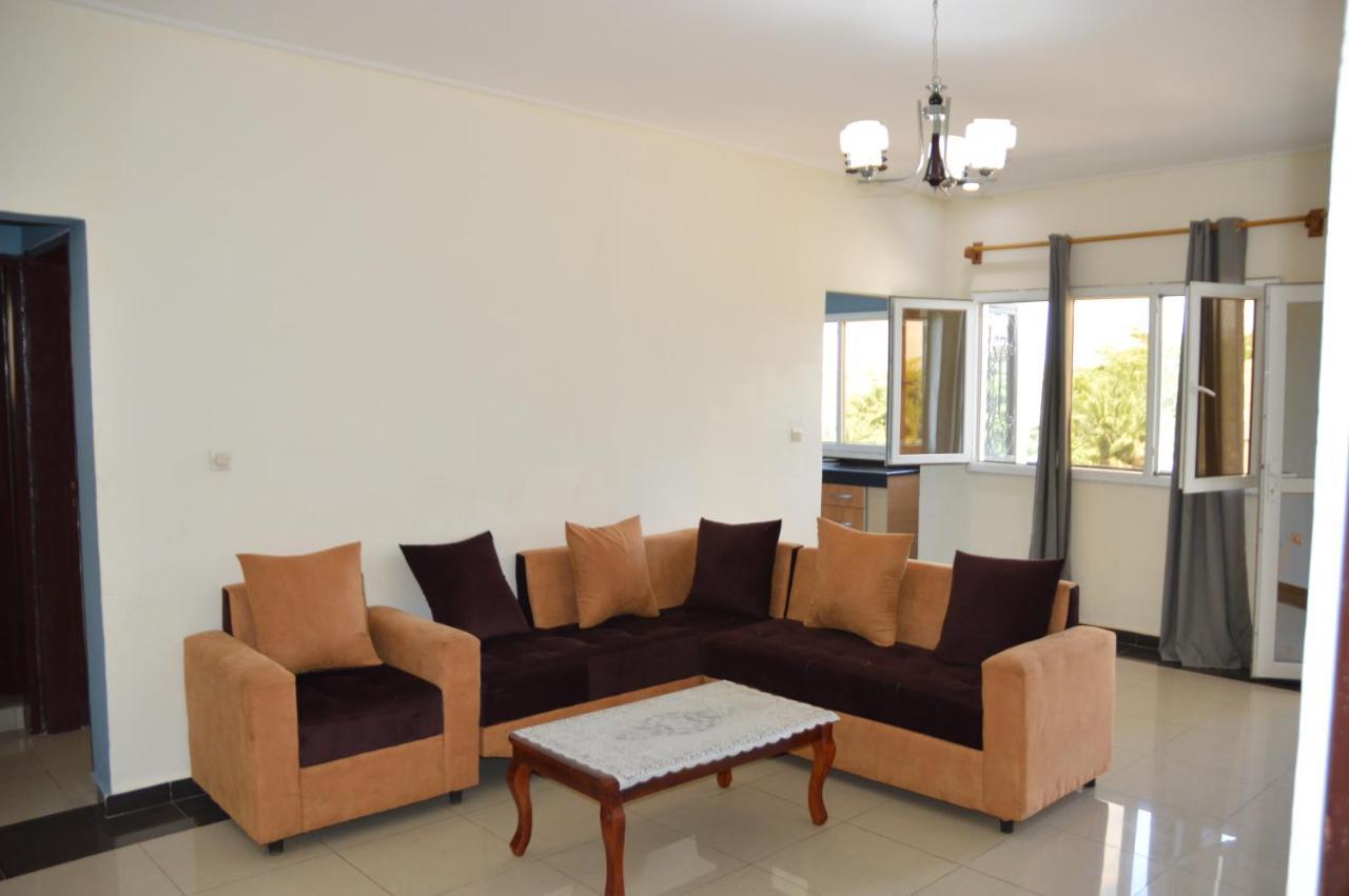 Residence Rosalie Yaoundé Buitenkant foto