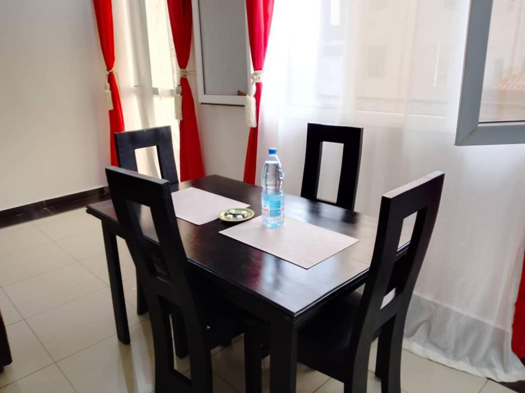 Residence Rosalie Yaoundé Kamer foto