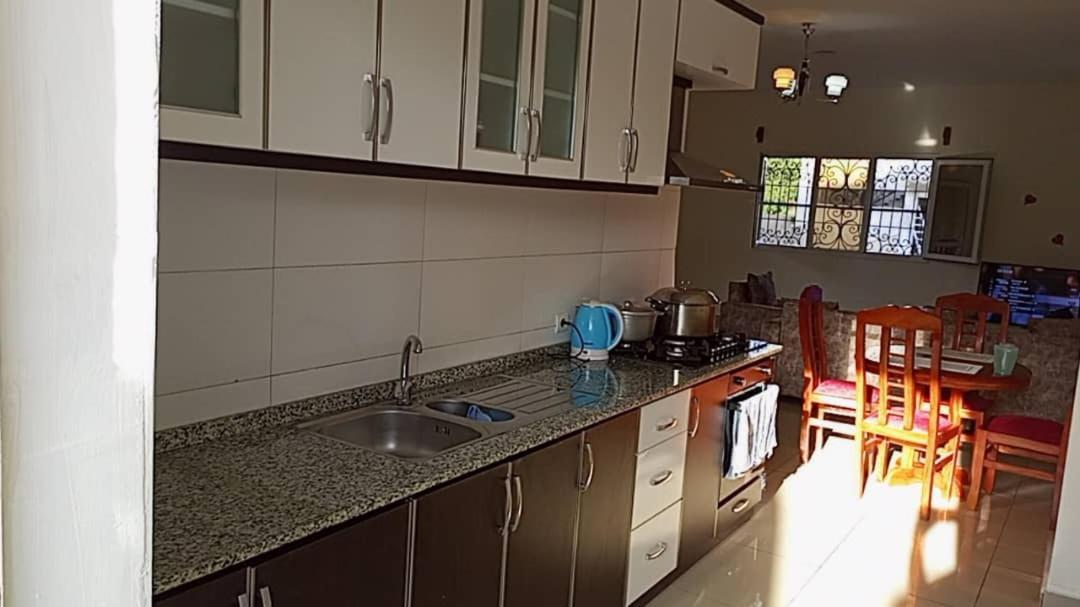 Residence Rosalie Yaoundé Kamer foto