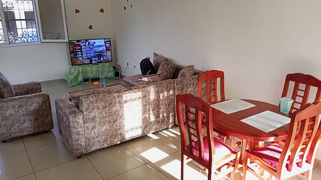 Residence Rosalie Yaoundé Kamer foto